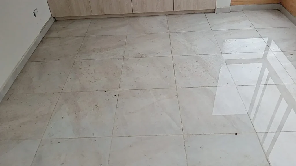 Contratar Enchapador en Bogotá