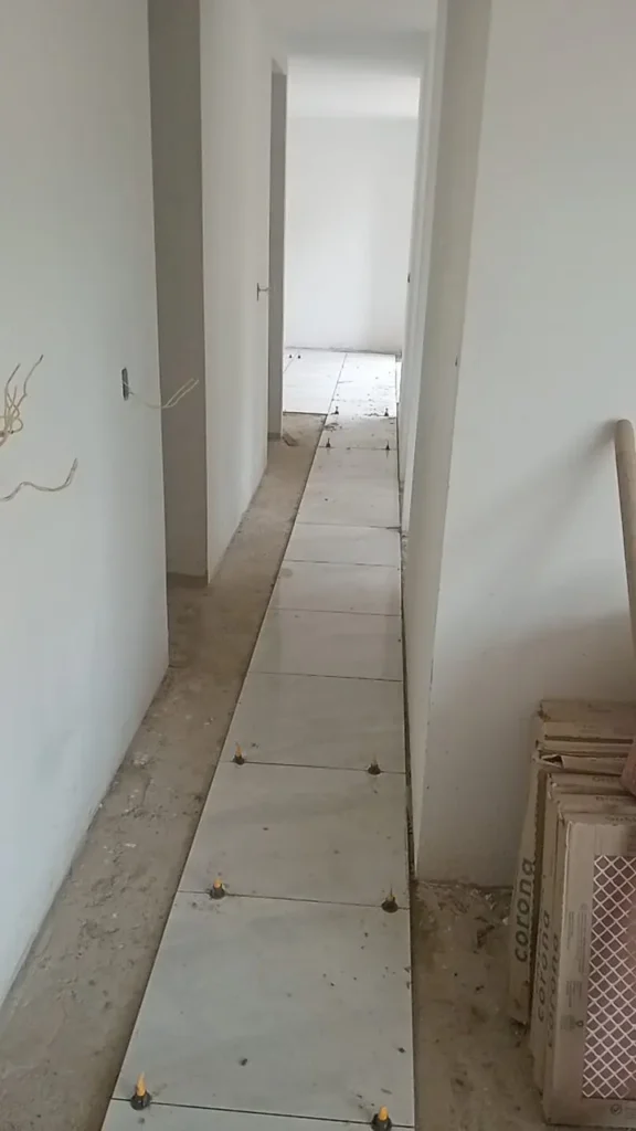 Contratar Enchapador en Bogotá
